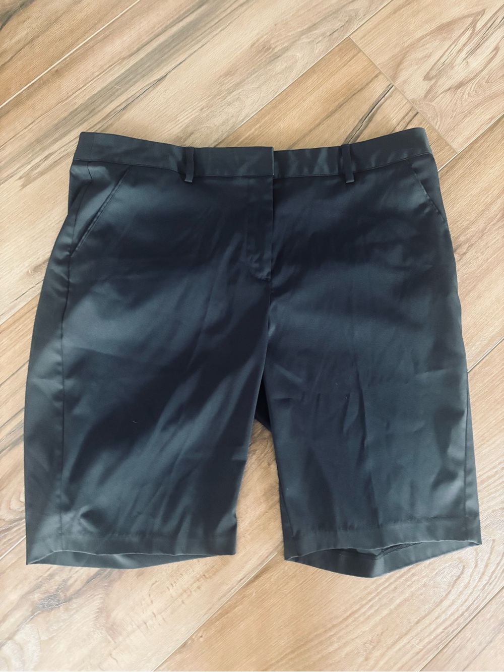 Greg Norman Collection Black Women's Tailored Bermuda Shorts